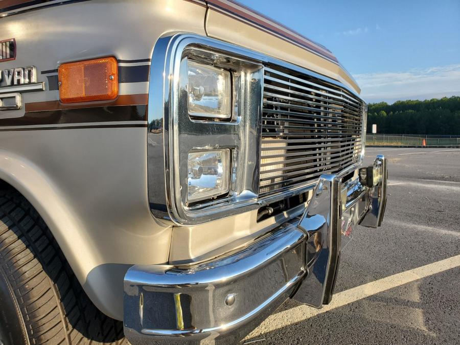Детали экстерьера Chevrolet G20 Conversion Van  (CG21305) 1988 года  (фото 125 из 257)
